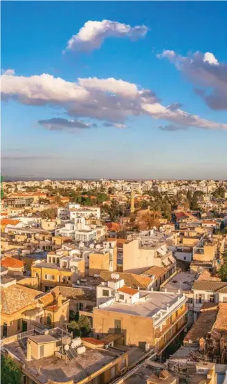  ?? ?? Oppefra ses ingen tydelige tegn på, at Nicosia er delt i to. Foto: Getty Images