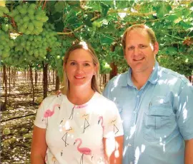  ??  ?? Anton en Judi Viljoen maak ’n gedugte span by Villion Farms. Sedert hulle vyf jaar gelede die leisels oorgeneem het, het hulle die ondernemin­g tot ’n nuwe vlak geneem.