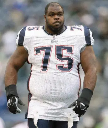  ?? OTTO GREULE JR./GETTY IMAGES ?? New England Patriots nose tackle Vince Wilfork is said to weight 325 pounds but looks heavier.