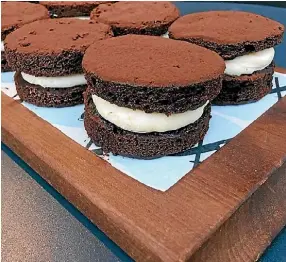  ??  ?? These droolworth­y whoopie pies are gluten free and vegan.