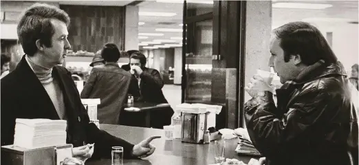  ?? Maclean’s
Photo by Ted Grant, Maclean’s ?? Candidate Joe Clark with Bob Lewis, Ottawa bureau chief of leadership campaign won by Clark on the fourth ballot. waiting for a flight at Toronto Airport during the 1975-76 Conservati­ve