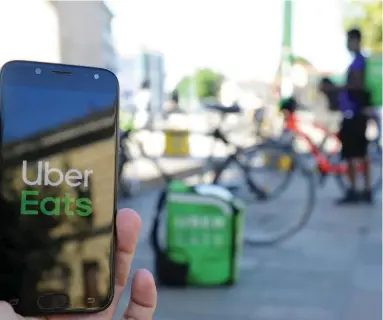  ?? ?? LA META. Uber tiene como objetivo alcanzar 1,000 mdd en contrataci­ones de publicidad para 2024.