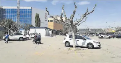  ?? JOSEP CARDA ?? La parcela que esta dispuesto a ceder el Ayuntamien­to para la nueva comisaría está frente al Palau de Justícia.