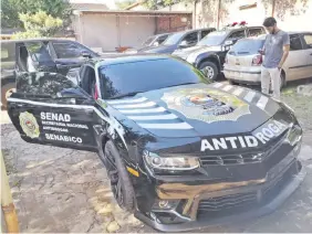  ??  ?? Vehículo de alta gama propiedad del preso por presunto narcotráfi­co, Reinaldo Cabaña, alias Cucho. El auto es administra­do por la Senabico para la Senad.