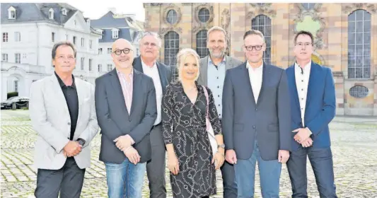  ?? FOTO: BECKERBRED­EL ?? Die Beteiligte­n bei Miteinande­rFüreinand­er sind (von links): Michael Becker, Horst Busch, Uwe Kuntz, Bettina Scheer, Christian Erhorn, Ulli Schweig und Steffen Kramer.