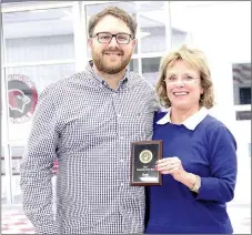  ?? LYNN KUTTER ENTERPRISE-LEADER ?? Sonic Drive-In was named Business of the Year by Farmington Area Chamber of Commerce. Jake DeVault accepts the award on behalf of Sonic, a local business that supports the community in many ways.