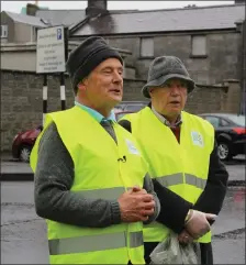  ??  ?? Committee members address the volunteers ahead of the clean- up in 2017.