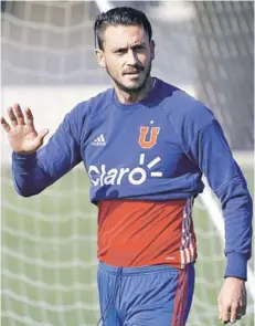  ?? FOTO: PHOTOSPORT ?? ►► Pinilla entrenando en el Centro Deportivo Azul, en 2016.