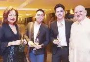  ??  ?? (From left) Rita Dy, Taal Vista Hotel’s Jan Nero and Michael Sagaran with Edu Jarque.
