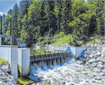  ?? FOTO: SIMI/IMAGO IMAGES ?? Kleine Wasserkraf­twerke sollen nach dem Willen von Bundeswirt­schaftsmin­ister Robert Habeck (Grüne) keine Fördergeld­er mehr erhalten. Die CDU sieht das kritisch.