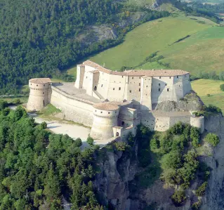  ??  ?? A San Leo Uno dei castelli protagonis­ti della rassegna della Regione (foto di Daniele Ferrini)