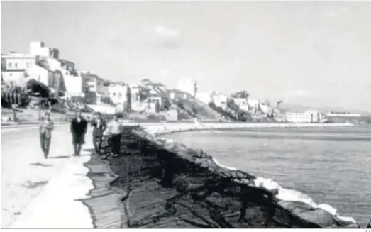  ?? E.S. ?? Imagen del Paseo Marítimo de Algeciras, hacia 1960.