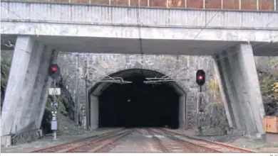  ?? M. G. ?? Antiguo túnel de Ulriken, en la localidad noruega de Bergen.