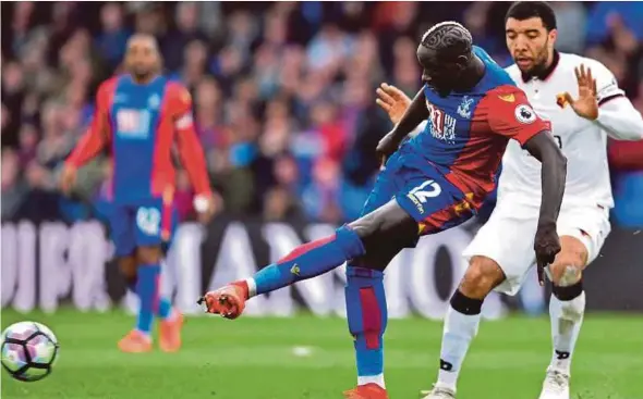  ??  ?? Liverpool defender Mamadou Sakho (front) has made a huge impression at Crystal Palace during his loan spell this season.