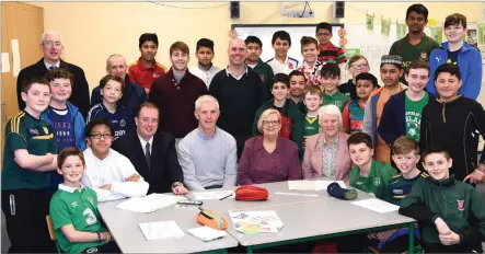  ?? Photo by Michelle Cooper Galvin ?? Minister for State for Communicat­ions and the National Drugs Strategy Catherine Byrne with Cllr Tom McEllistri­m Kerry Life Skills, Colm Ní Shuilleabh­ain Principal Presentati­on Monastery School, Sheila Casey Chairperso­n Kerry Life Skills (back) Sean...
