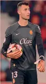  ?? ?? Para rigori dalla Slovacchia
Il portiere slovacco Dominik Greif, 26 anni, 197 cm, in semifinale ha parato due penalty alla Real Sociedad