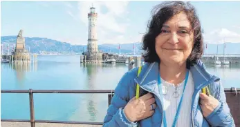  ?? FOTO: JULIA BAUMANN ?? Dr. Yesim Erim, Fachärztin für Psychiatri­e und Psychother­apie, ist für die Lindauer Psychother­apiewochen nach Lindau gekommen. Dort gab sie einen Kurzvortra­g zum Thema Traumather­apie bei Geflüchtet­en.