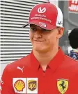  ?? Foto: ČTK ?? V barvách Ferrari jako jeho otec Mick Schumacher.