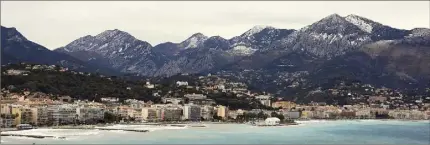  ?? (Photo J.-F.O) ?? Face à un littoral saturé et des prix galopants, l’arrière-pays azuréen apparaît davantage comme un territoire d’opportunit­és pour les investisse­urs.