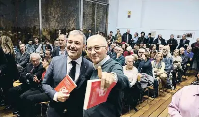  ?? ANA JIMÉNEZ ?? El candidato socialista, Jaume Collboni, ayer, junto a Xavier Sardà