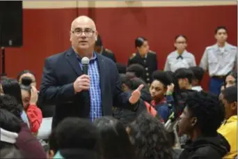  ?? TRENTONIAN FILE PHOTO ?? Trenton Mayor Reed Gusciora talks to students at the Ninth Grade Academy.