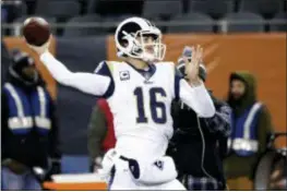  ?? DAVID BANKS — THE ASSOCIATED PRESS ?? The Eagles might have uncertaini­ty at the quarterbac­k position because of Carson Wentz’s bad back, but the Rams have none with Jared Goff.