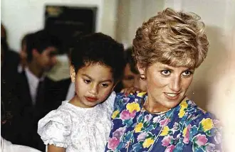  ??  ?? Princesa Diana visita unidade da Febem (hoje Fundação Casa) em São Paulo, em 1991