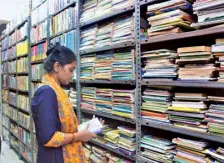  ?? SPECIAL ARRANGEMEN­T ?? Dwindling patronage: Maruthi Lending library at Anna Nagar. It had 10,000 members once.