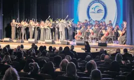  ?? PEDRO PORTAL pportal@miamiheral­d.com ?? The school district’s all-star orchestra performs Friday at Miami Senior High School