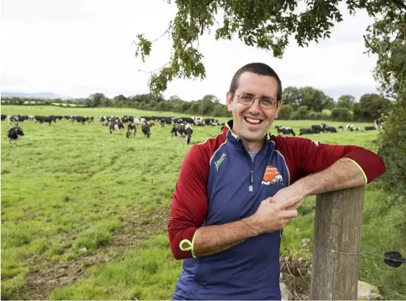  ?? PHOTO: ALF HARVEY ?? Advice: Eamon O’Connell stresses the importance of early detection and interventi­on with all ailments in cattle