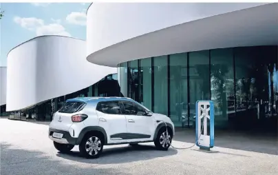  ?? FOTO: RENAULT ?? In Wartestell­ung: Der Renault KZ-E – hier als seriennahe Studie – soll 2019 in China auf den Markt kommen, später dann aber auch in Europa die E-Mobilität erschwingl­icher machen.