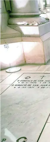  ?? ALBERTO R. ROLDÁN ?? Cripta de la familia MatínezBor­diú en la catedral de la Almudena donde están los restos mortales de Carmen Franco Polo y podrían ir los de Franco