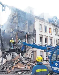  ?? FOTO: DPA ?? Fünf Schwerverl­etzte wurden aus den Trümmern geborgen. Das Haus in Wuppertal musste nach der Explosion abgerissen werden.