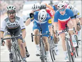  ?? FOTO: AP ?? El eslovaco Peter Sagan es triple campeón mundial buscará el título en Flandes
