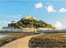  ?? FOTO: MICHAEL FLECK ?? St. Michael’s Mount liegt an der Südwestspi­tze Englands knapp 400 Meter vor dem Ort Marazion in Cornwall.