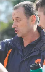  ?? Picture: PETER RISTEVSKI ?? SOFT OPTION: Coach Andrew Clark seeks tougher attitude.