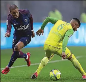  ??  ?? Kylian Mbappé a été décisif sur le but d’Angel Di Maria, dimanche à Nantes.