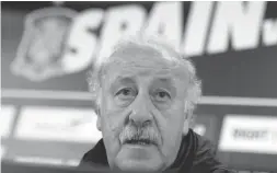  ??  ?? Ein bisschen amtsmüde ist Trainer Vicente del Bosque schon,