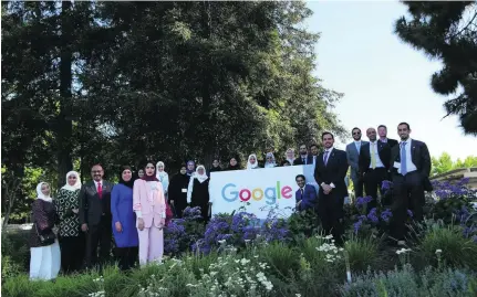  ?? Courtesy Prime Minister’s Office ?? A group of young Emiratis from the Government Leaders Programme visit Google’s offices in San Francisco.