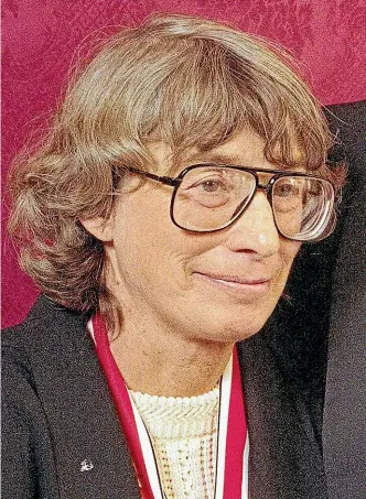  ?? AP ?? Mary Oliver in 1992 at the National Book Awards in New York, where she received a prize for New and Selected Poems.