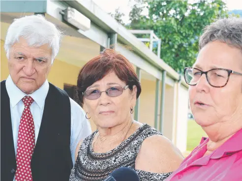  ?? Picture: JUSTIN BRIERTY ?? FEELING ABANDONED: Cairns taxi operators Marie Meares (centre) and Yvonne Cooke (right) met Federal MP Bob Katter to raise awareness about the losses they have suffered since ride-sharing services entered the market.