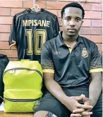  ?? / Sports24/ Diskitimes ?? Andile Mpisane almost debuted during the DSTV premiershi­p between Royal AM FC and Richards Bay FC at Chatsworth Stadium in Durban.