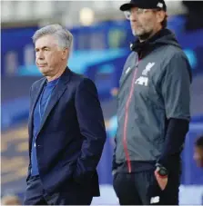  ??  ?? Carlo Ancelotti (61 anni) e Jurgen Klopp (53), nel derby di giugno (finì 0-0)