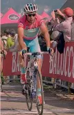  ?? ?? Rosa Vincenzo Nibali al Giro 2013