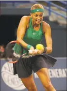  ?? Brian A. Pounds / Hearst Connecticu­t Media ?? Three-time champion Petra Kvitova hits a backhand at the Connecticu­t Open.