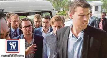  ??  ?? SEBAHAGIAN daripada sembilan lelaki Australia yang hadir di Mahkamah Sesyen, semalam.