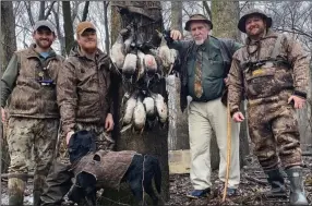  ?? ?? An abundance of ringneck ducks provided a memorable hunt on Jan. 28 for (from left) Derek Kerns, Craig Sloate, Jess Essex and Curt Kerns.
(Photo submitted by Jess Essex)