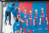  ??  ?? El Barcelona quitó de su publicidad a Neymar y retiró de sus tiendas las playeras con el nombre y número 11 del brasileño