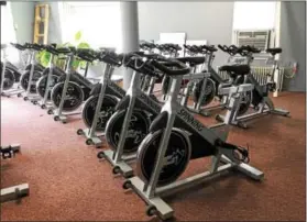  ?? REBECCA BLANCHARD — DIGITAL FIRST MEDIA ?? Kwons Black Belt Academy recently added bikes for spin class offerings at the Gilbertsvi­lle studio.