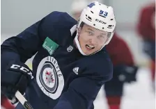  ?? KEVIN KING/ POSTMEDIA NETWORK ?? Finnish forward Kristian Vesalainen has an out-clause to return to Europe if he’s not playing regularly with the Jets. He hasyettosa­y if he’ll exercise that option.